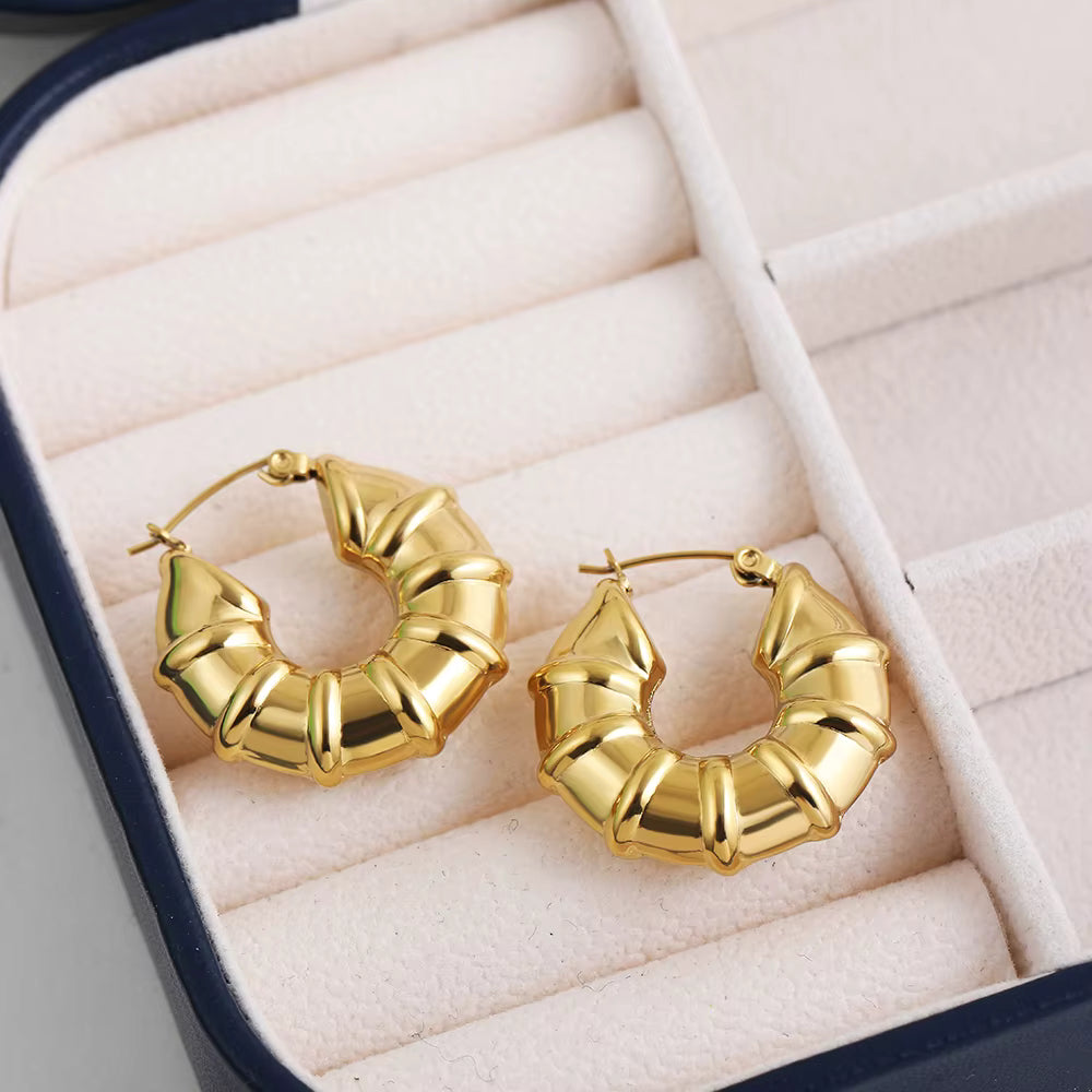 jewellery inside the storage box