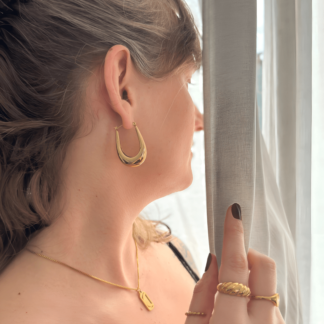 Élan Earrings – Gold Teardrop Hoop Earrings - Luzza Studio